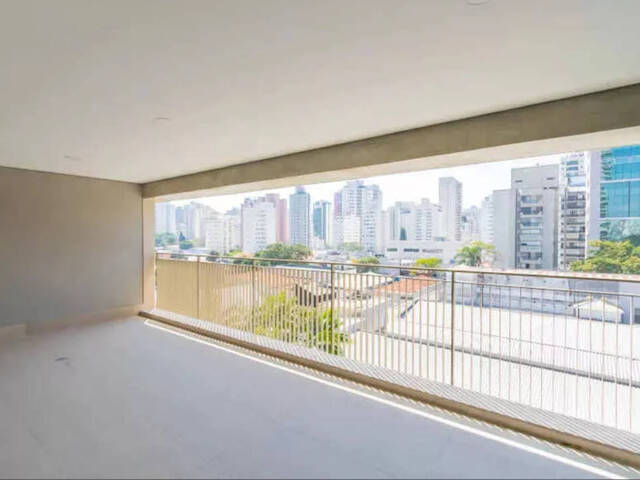 #27 - Apartamento para Venda em São Paulo - SP